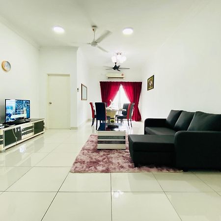 Cozy 1-10 Pax 4Qbeds 2Sbeds Shah Alam Sec7, I-City Bagian luar foto