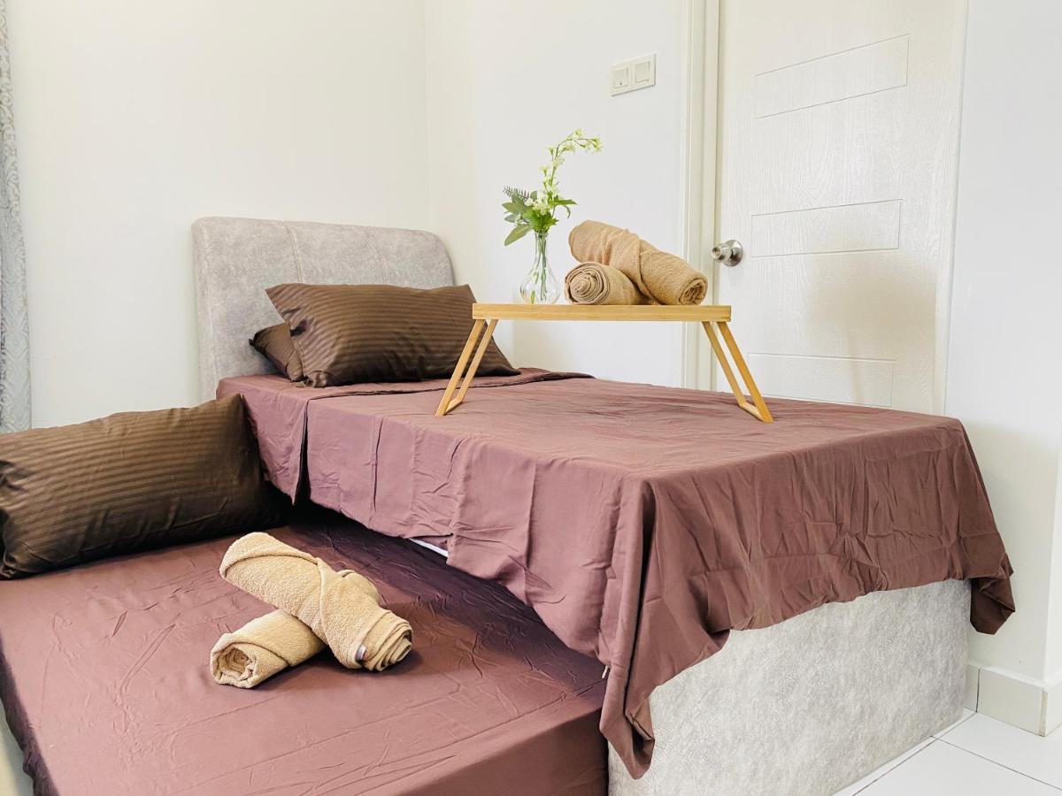 Cozy 1-10 Pax 4Qbeds 2Sbeds Shah Alam Sec7, I-City Bagian luar foto