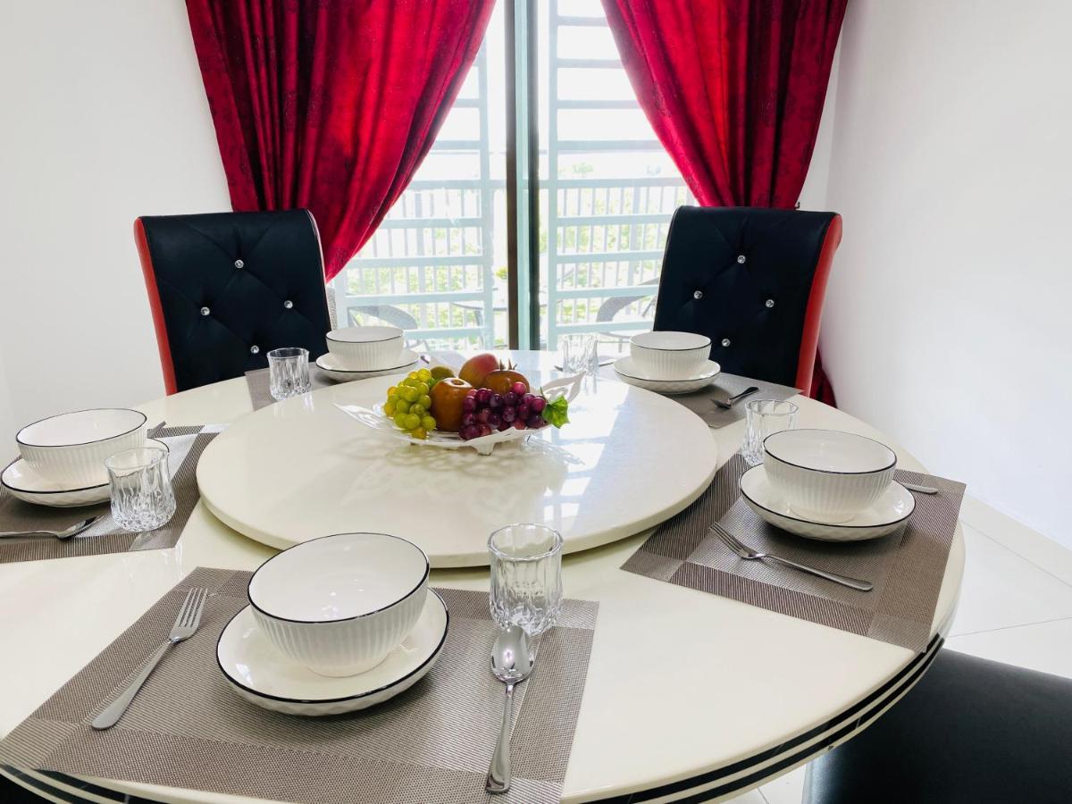 Cozy 1-10 Pax 4Qbeds 2Sbeds Shah Alam Sec7, I-City Bagian luar foto